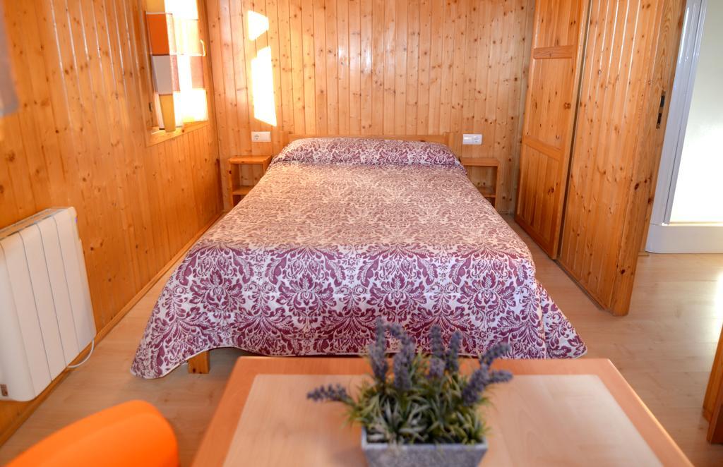 Camping Bungalow Serra De Prades Resort Vilanova de Prades Esterno foto